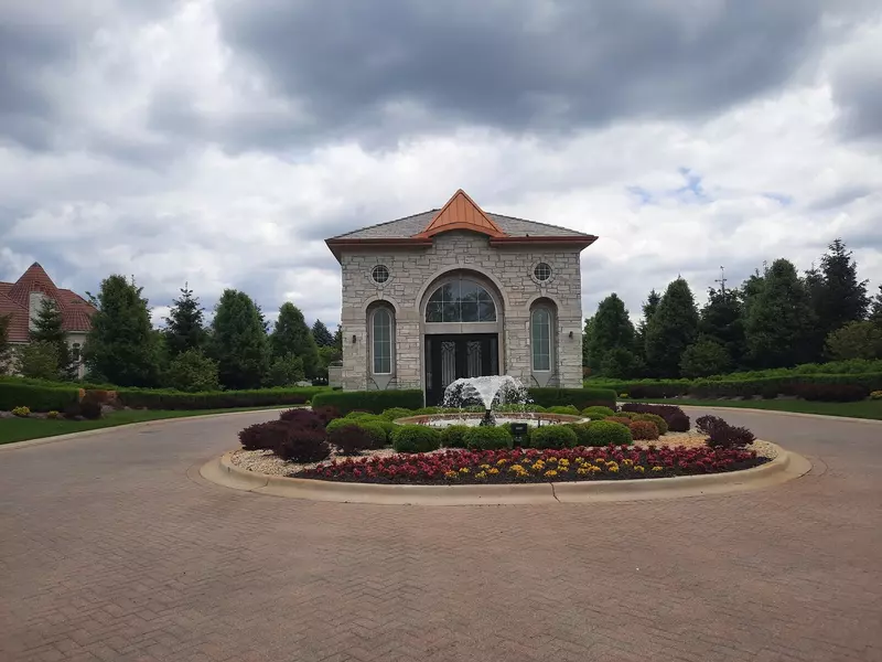 6 Blossom CT, South Barrington, IL 60010