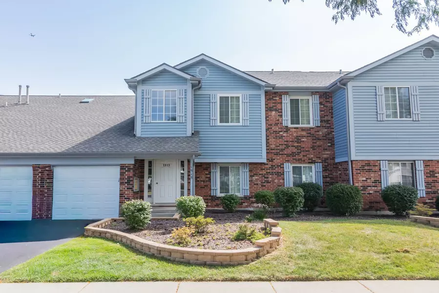 1515 MERCURY DR #4, Schaumburg, IL 60193