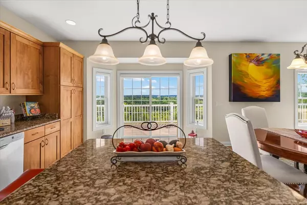 Lake Geneva, WI 53147,630 S Stone Ridge DR #630