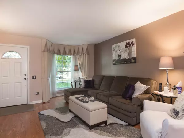 Streamwood, IL 60107,21 E Shag Bark LN