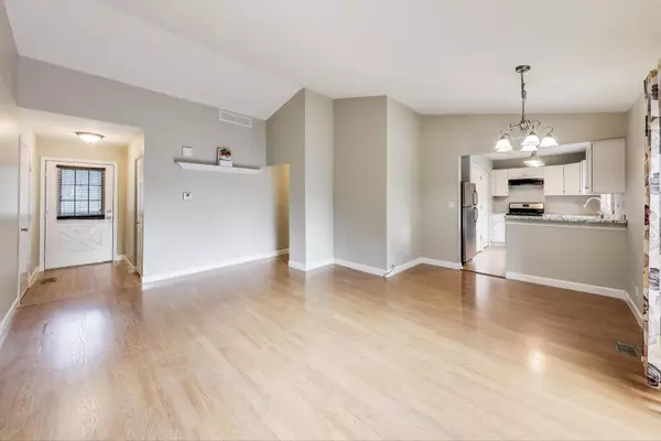 Aurora, IL 60502,2695 Stoneybrook LN