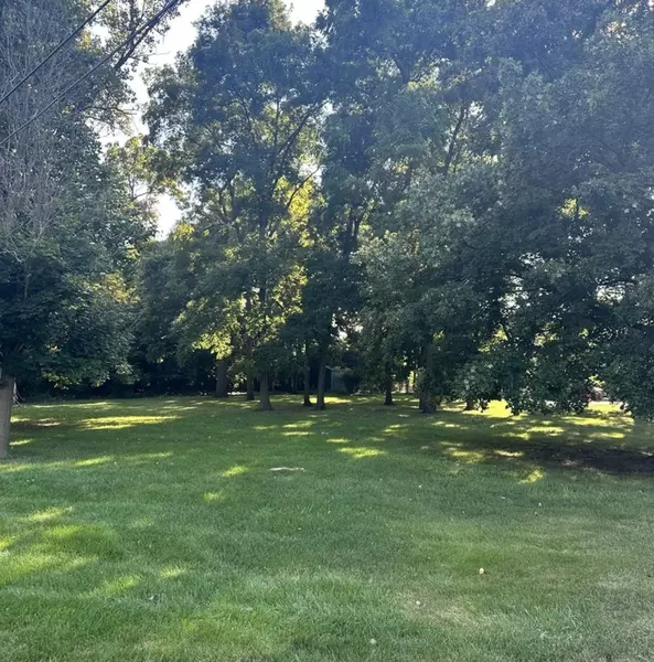 130 CRAB APPLE LN, Oak Brook, IL 60523