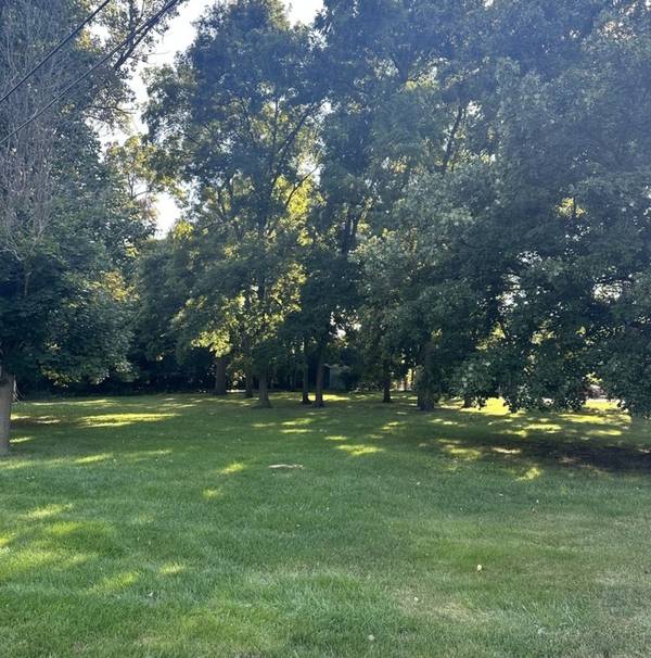 130 CRAB APPLE LN, Oak Brook, IL 60523