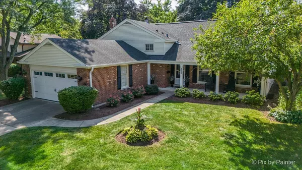 Naperville, IL 60540,325 Green Valley DR