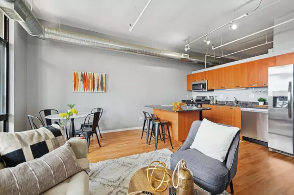 Chicago, IL 60616,212 E Cullerton ST #PH-09