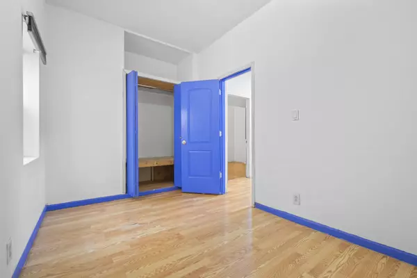 Chicago, IL 60616,450 W 29th ST