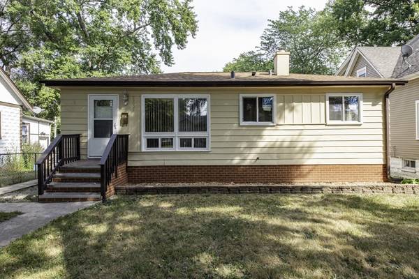 2903 Emmaus AVE, Zion, IL 60099