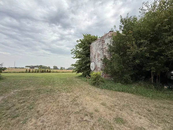 Bradford, IL 61421,663 1525 East ST