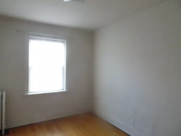 Chicago, IL 60641,4423-25 W Irving Park RD
