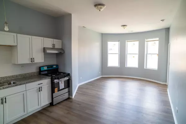 Chicago, IL 60617,9035 S Exchange AVE #2