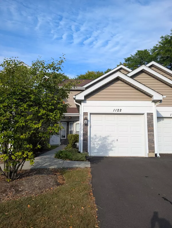 1122 Regency DR, Schaumburg, IL 60193