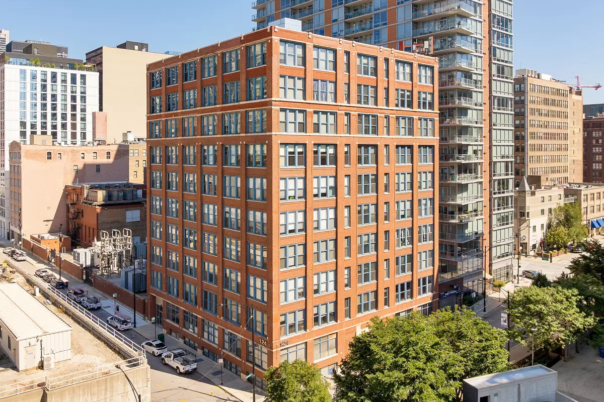 Chicago, IL 60605,124 W Polk ST #905