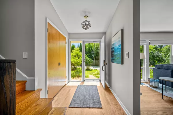 Glencoe, IL 60022,767 Ivy LN