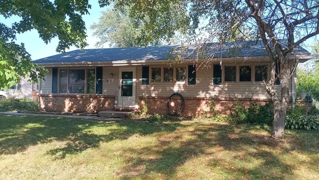 4920 Fletcher PL, Rockford, IL 61108