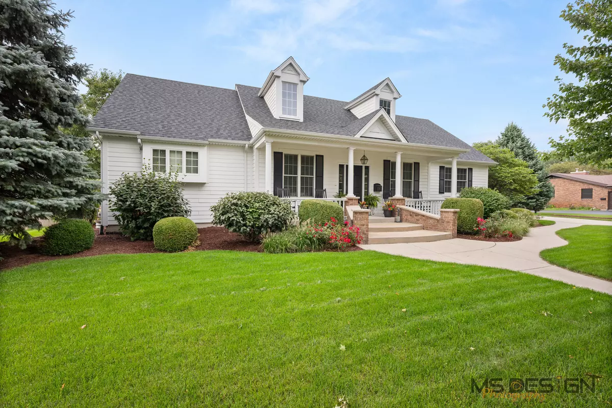 Sycamore, IL 60178,533 FAIRWAY LN
