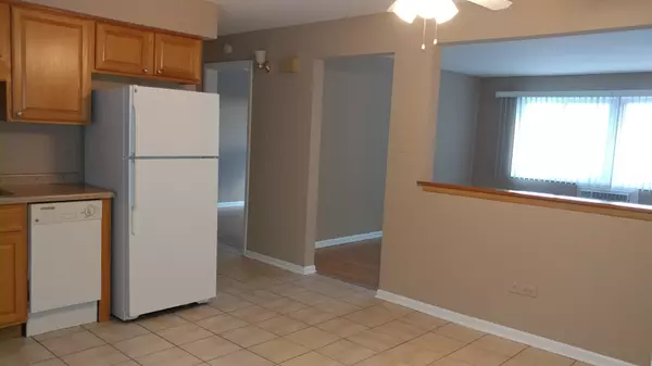 Oak Lawn, IL 60453,4430 W 111th ST #8
