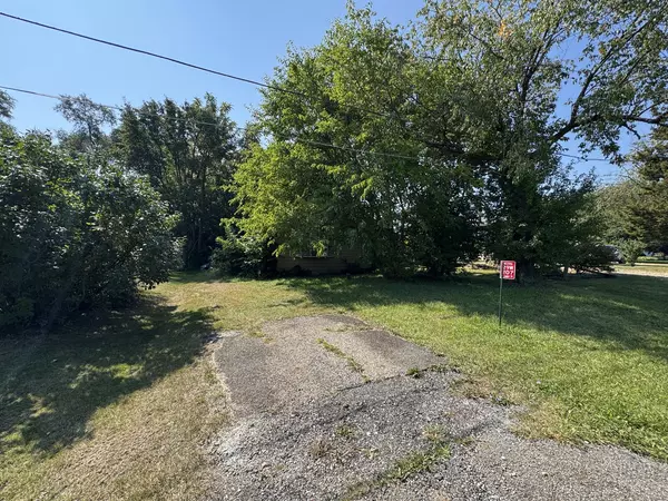 West Chicago, IL 60185,29W207 Lester ST