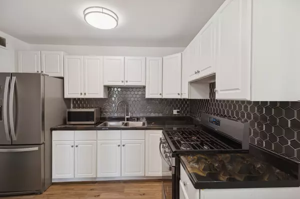 Chicago, IL 60616,2605 S Indiana AVE #307