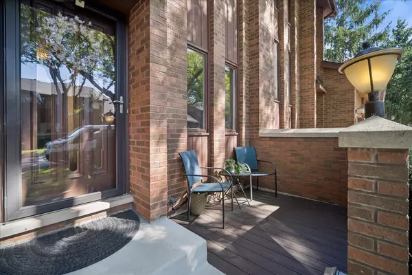 Park Ridge, IL 60068,1018 Rene CT