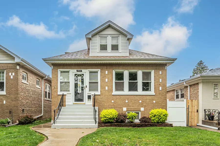 4526 N Mobile AVE, Chicago, IL 60630