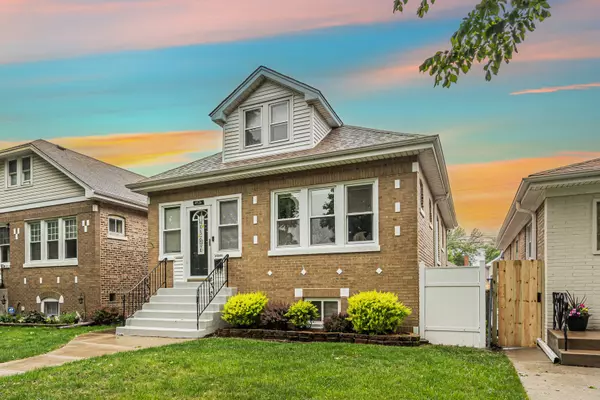 Chicago, IL 60630,4526 N Mobile AVE