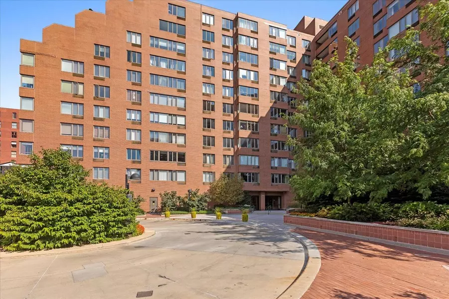 801 S Plymouth CT #801, Chicago, IL 60605