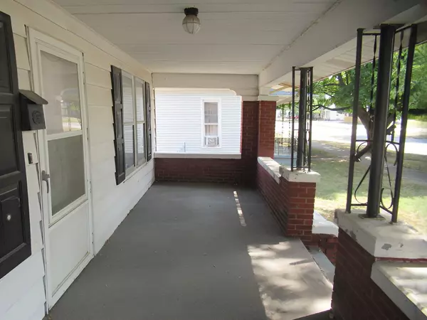 Mattoon, IL 61938,2808 Prairie AVE