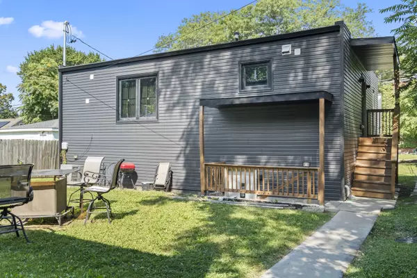 2307 Lake ST #2, Evanston, IL 60201