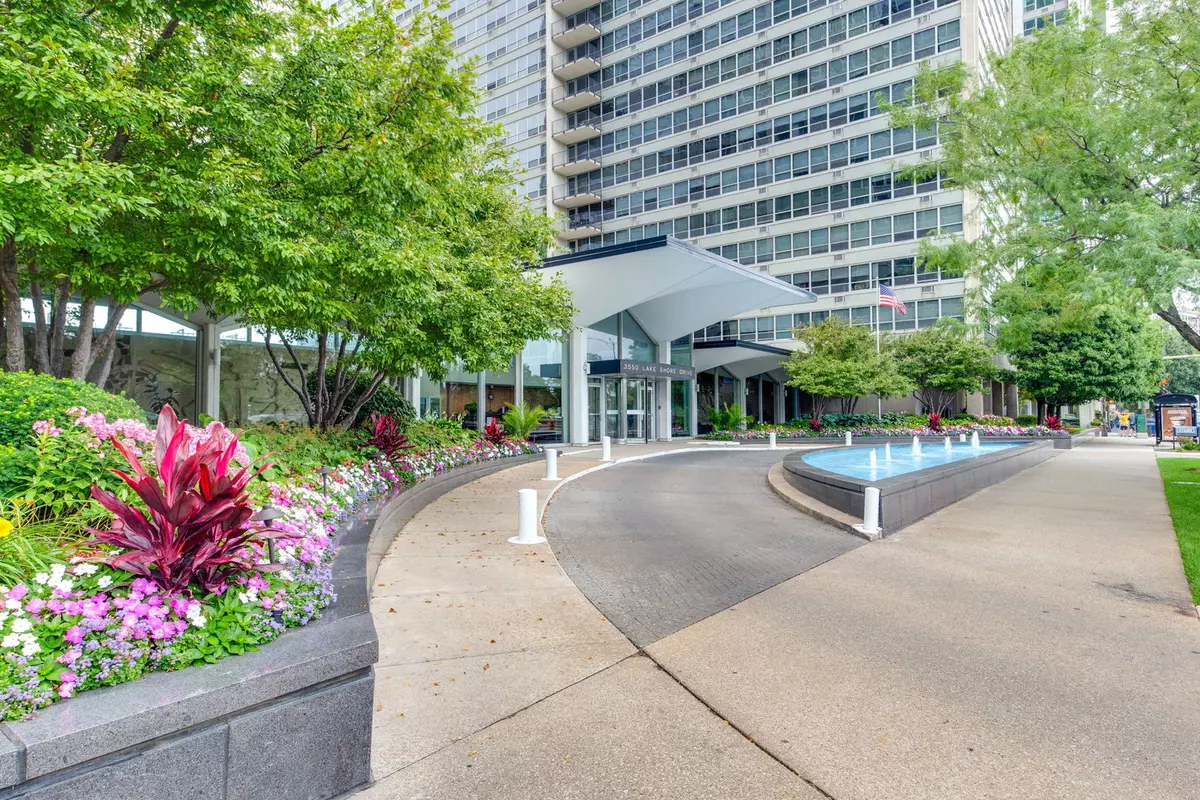 Chicago, IL 60657,3550 N Lake Shore DR #622