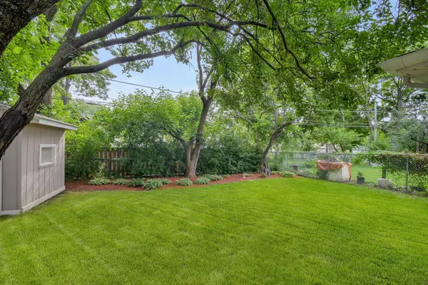 Wheaton, IL 60187,119 N Dorchester AVE