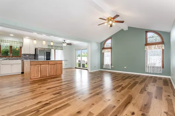 Plainfield, IL 60586,6610 Leupold LN