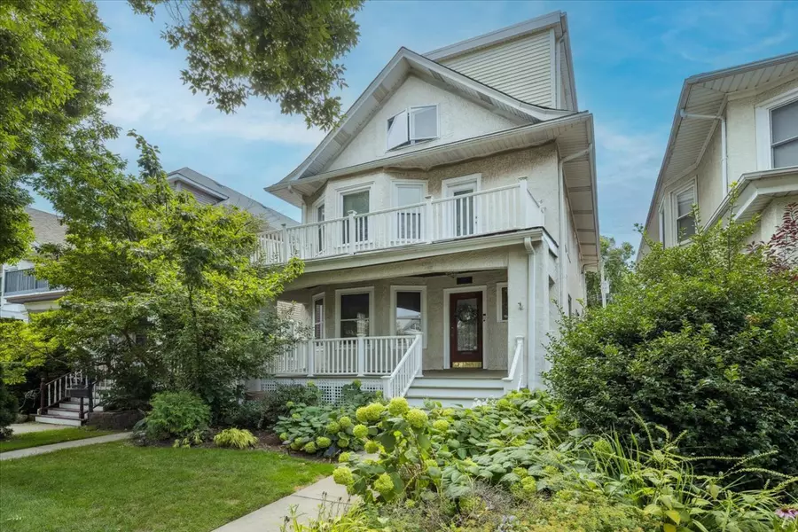 5043 W Sunnyside AVE, Chicago, IL 60630