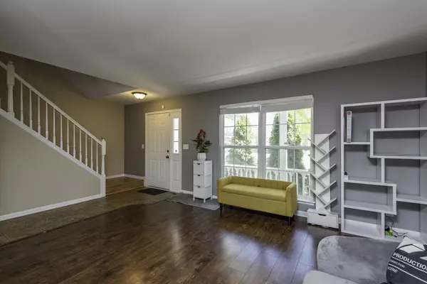 Round Lake Beach, IL 60073,118 E Green Valley CT