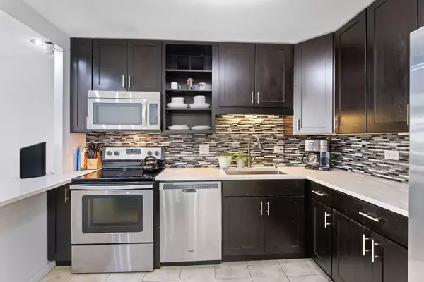 Chicago, IL 60611,211 E Ohio ST #1607