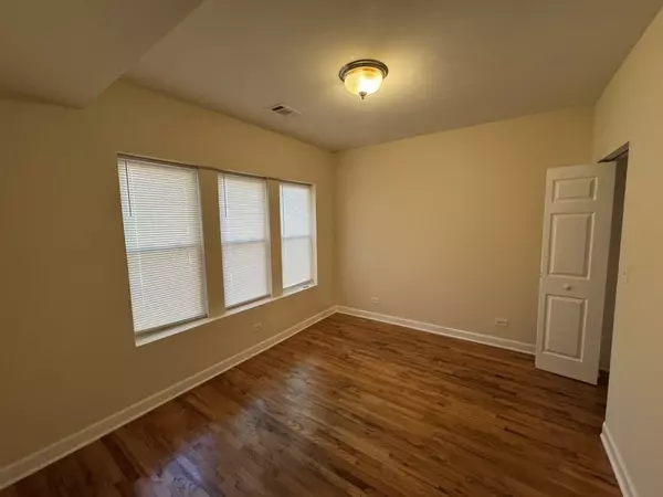 Chicago, IL 60659,2257 W ROSEMONT AVE #1