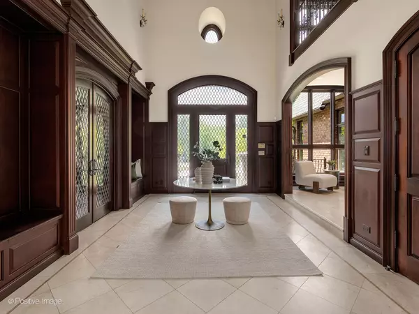 Burr Ridge, IL 60527,6655 Lee CT