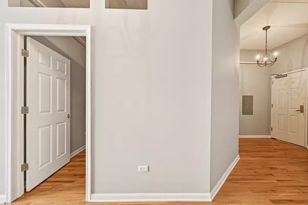 Chicago, IL 60616,1919 S Michigan AVE #301