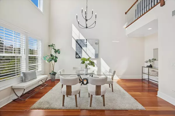 Hinsdale, IL 60521,80 W Kennedy LN #304