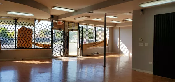 Chicago, IL 60652,8337 S Pulaski RD