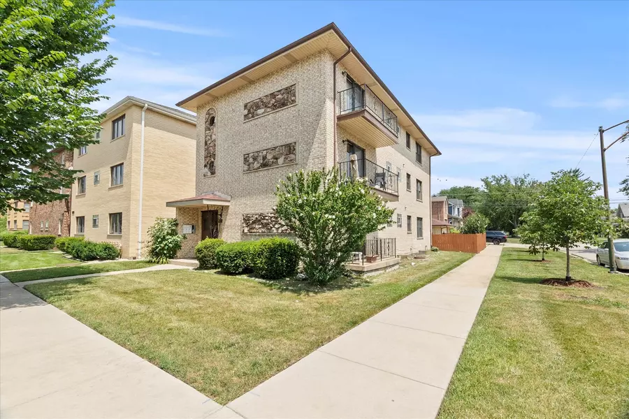 6617 N Northwest HWY #3, Chicago, IL 60631
