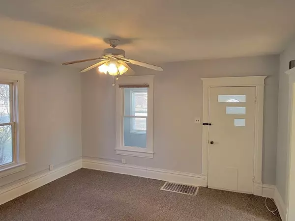 Lockport, IL 60441,327 S State ST