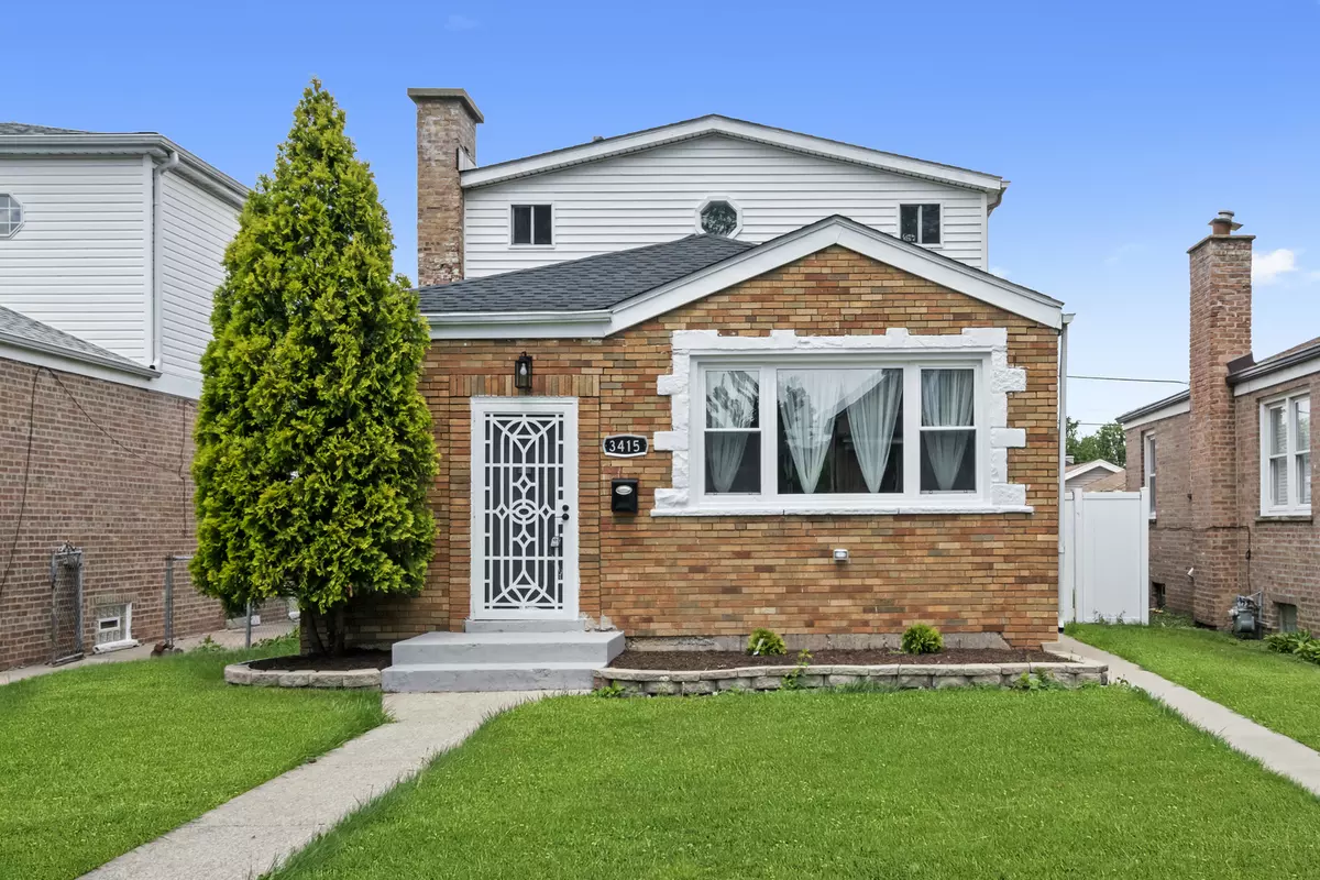 Bellwood, IL 60104,3415 Adams ST