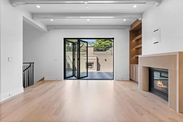 Chicago, IL 60614,2717 N Dayton AVE