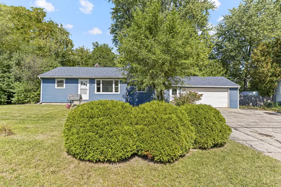 12430 W York House RD, Beach Park, IL 60087