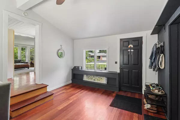 Barrington, IL 60010,26225 W Merton RD