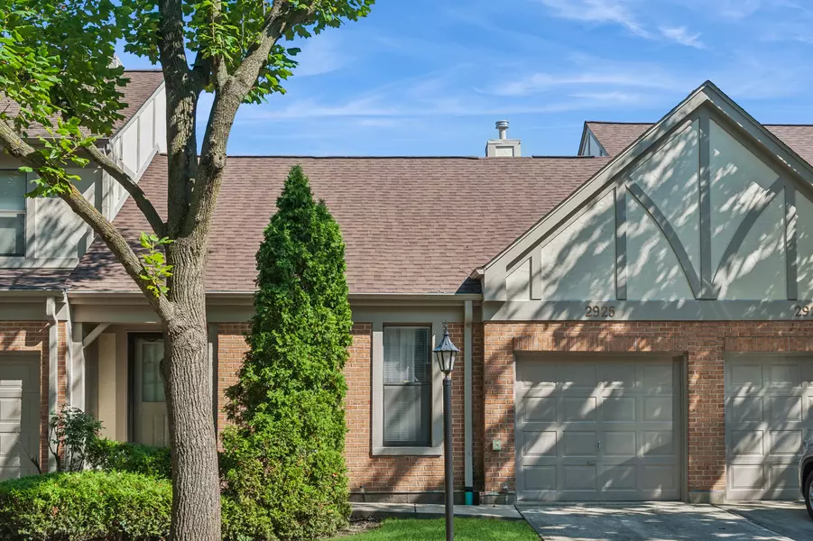 2925 Denton CT, Westchester, IL 60154