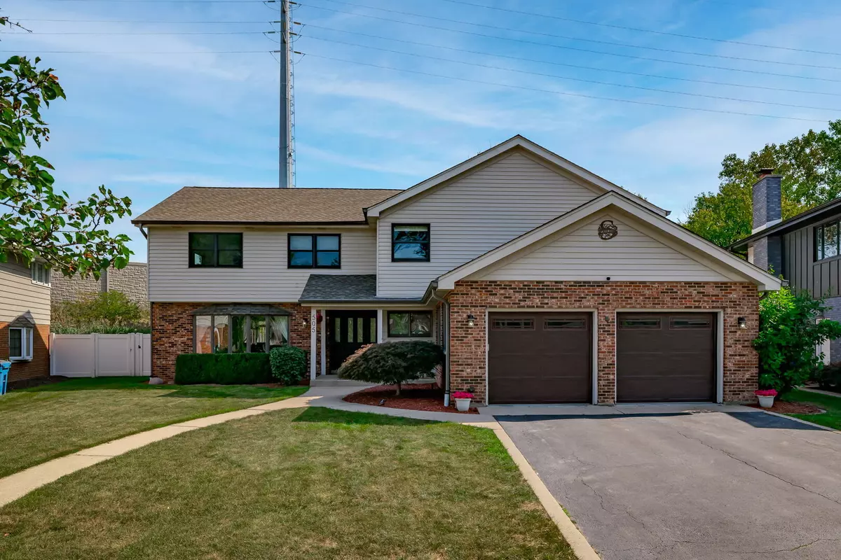 Elmhurst, IL 60126,505 E Atwood CT