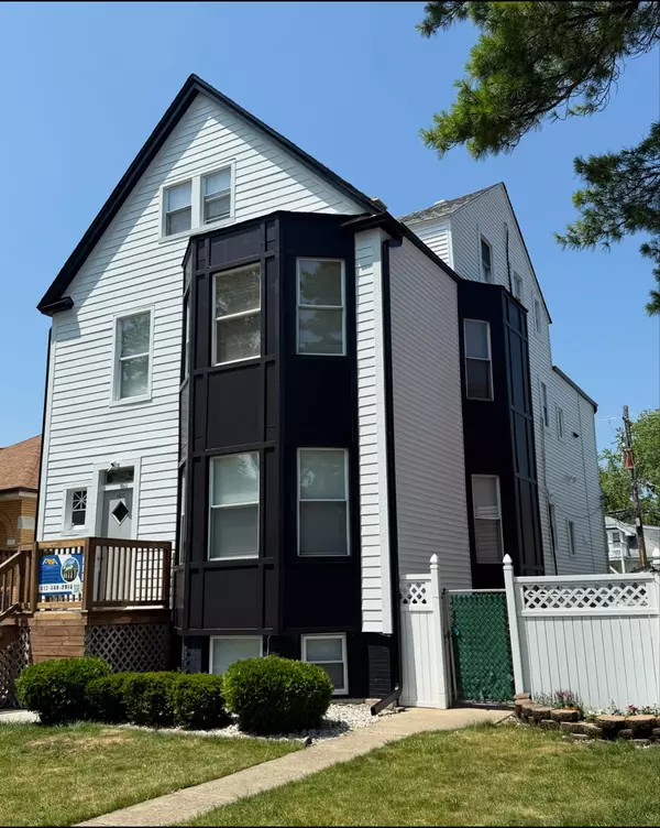 5632 W Berenice AVE #3, Chicago, IL 60634