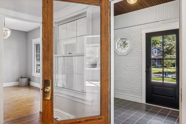 Crystal Lake, IL 60014,56 S Caroline ST