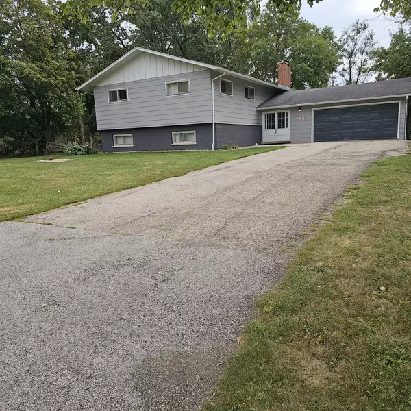 Wheaton, IL 60187,26W327 Geneva RD
